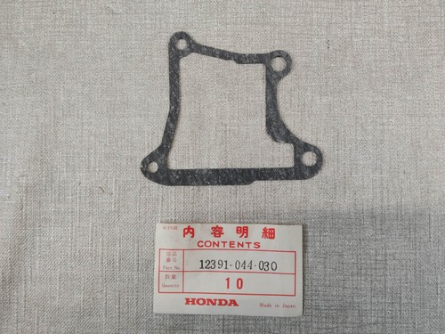Cylinder head cover - , gasket