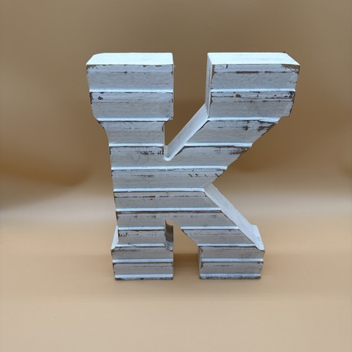 Shabby chic whitewashed wood - chic,
