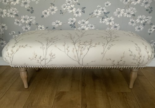 New footstool laura - a,
