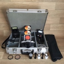 OLYMPUS 35MM OM10 CAMERA ZUIKO