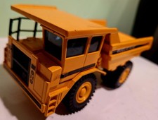JOAL COMPACT 1:50 SCALE MODEL