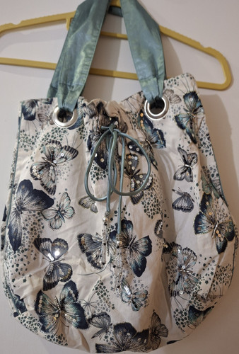 Light weight butterfly print - light,