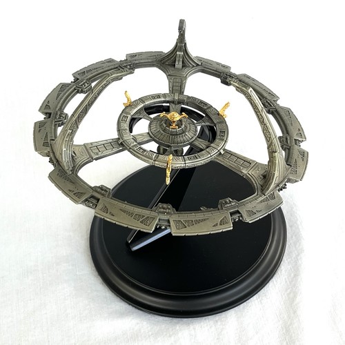 Star trek deep space nine - star,