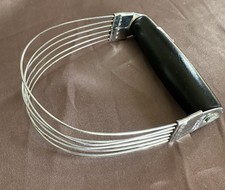 Vintage ANDROCK Pastry or Dough Blender or Cutter, Wood Handle, Made in Canada 