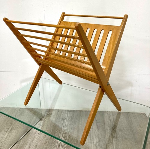News paper magazine rack - rack, in