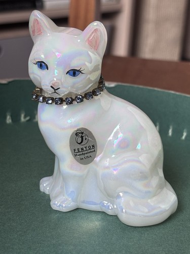 Fenton hand painted cat - painted,