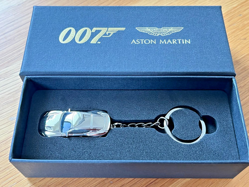 James bond 007 aston - bond,