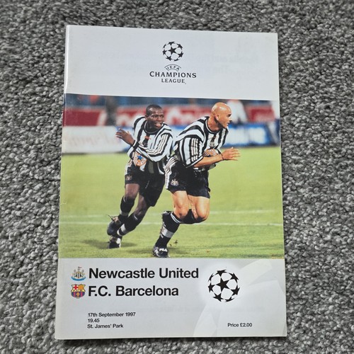 Newcastle united fc - united, v