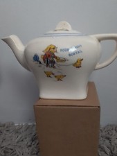 POOR BUNNY BOBTAIL TEAPOT