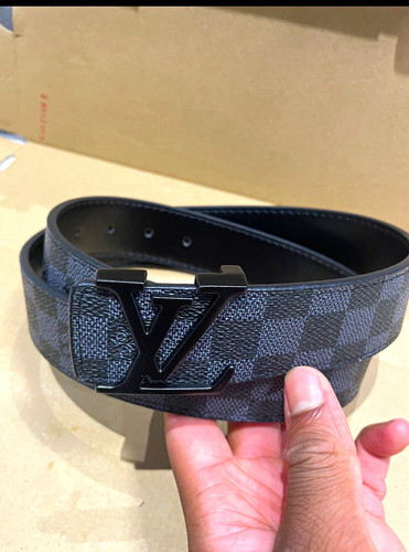Louis vuitton initiales - lv,