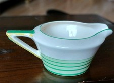 ART DECO SOHO POTTERY SOLIAN WARE GREEN GRAVY BOAT/ SAUCE JUG