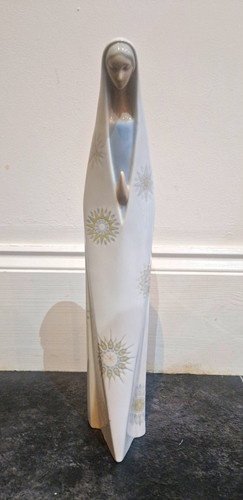Lladro nun figurine - nun,