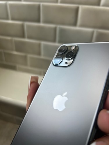 Apple iphone pro - 11,
