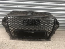 AUDI A3 8V HONEYCOMB GRILL IN BLACK 2015 SALOON 8V USED COLLECTION ONLY