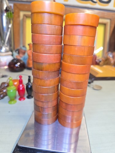 Bakelite backgammon set - bakelite, 1-3/4"