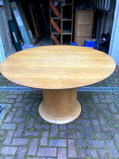Heal's round / oval pedastal