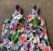 BHS Ladies Stylish Floral Swimsuit (Size 16)