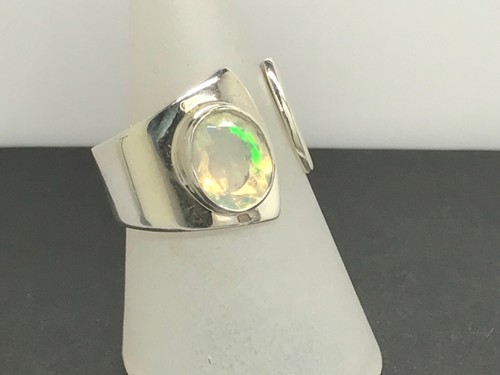 Ethiopian opal ring size - , n