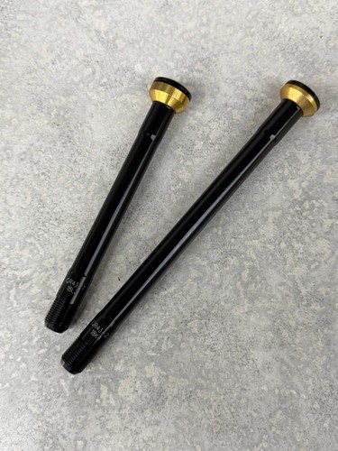 New thru axle set - axle,