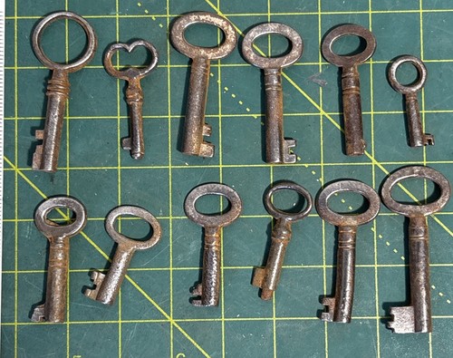 Antique job lot assorted - 12,