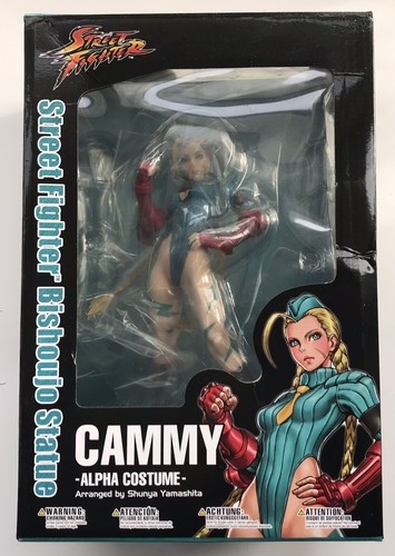 Cammy street fighter statue - fighter,