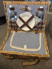 2 Person Traditional Wicker