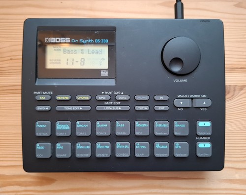 Boss synth 330 vintage - dr, ds-330