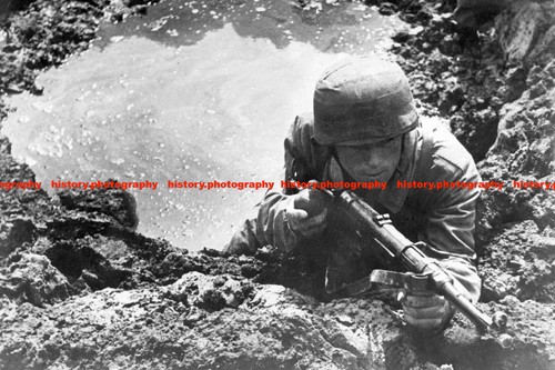 F027475 german paratrooper - german,