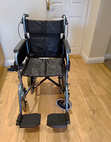 Foldable transport wheelchair - transport,