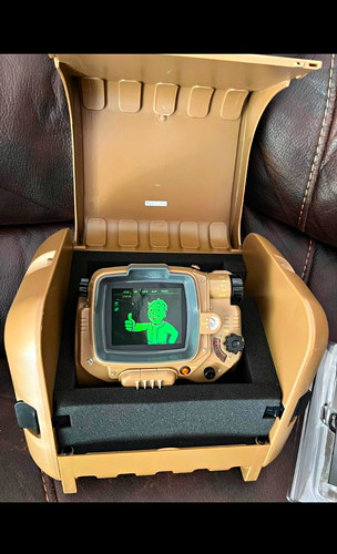 Bethesda fallout pip boy - bethesda, 4