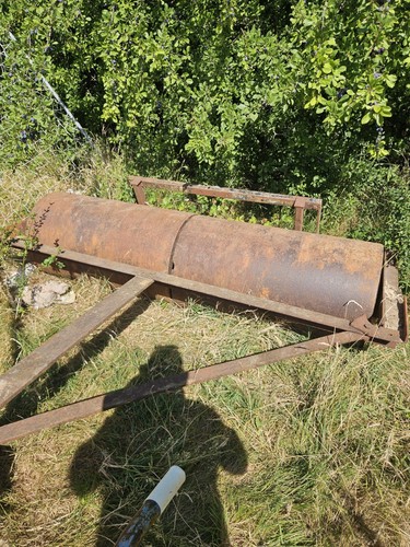 Steel towable lawn roller - towable,