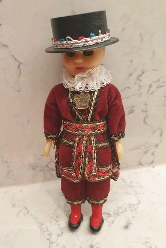 Beefeater souvenir doll - , 5.5"
