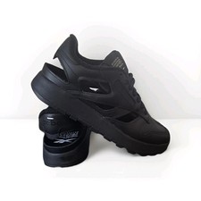 MAISON MARGIELA × REEBOK