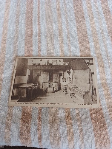 Interior anne hathaways - of,