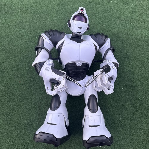 Wowee robosapien robot - v2,