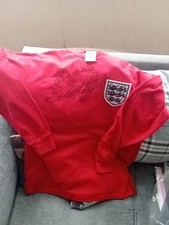 Retro England Football Shirt 1966 Number 6 Signed By Geoff Hurst ????