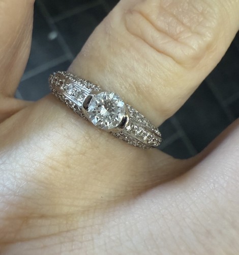 18ct white gold - white, diamond
