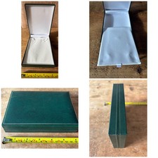  Green Leatherette Necklace Box / Gift Box / Jewellery Display Box *unbranded*