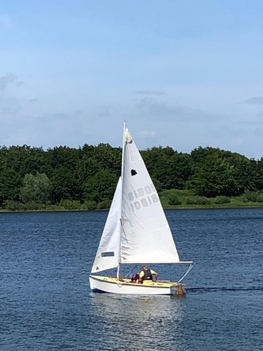 Sailing dinghy - 14,