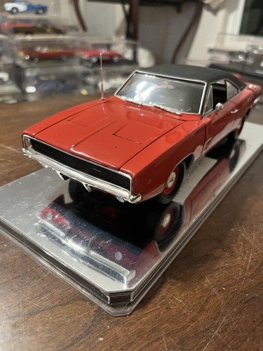 Ertl scale 1968 dodge - 1:18,
