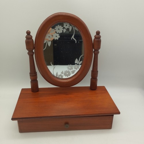 Vintage wooden oval small - wooden,
