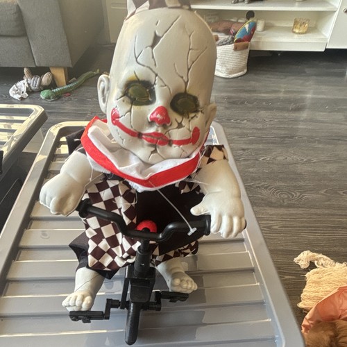 Living dead dolls - clown, figure
