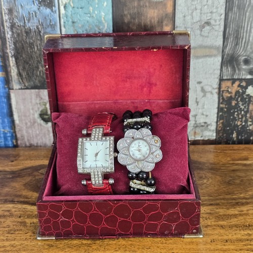 Two vintage ladies wrist - vintage,