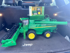 ERTL John Deere S670 Combine