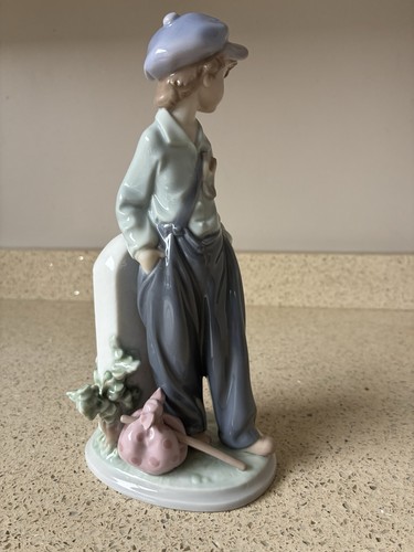 Lladro porcelain the wanderer - porcelain,