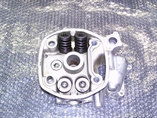 Left head complete with valves - with,