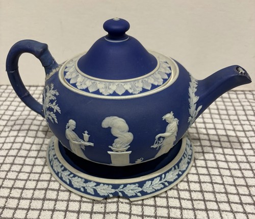 Wedgwood jasperware tea pot - wedgwood,
