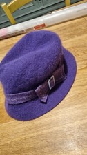 purple felt hat one size