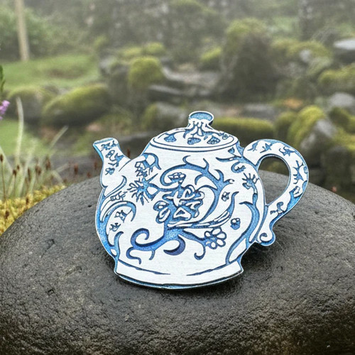 Old fashioned teapot - old,
