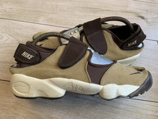 Vintage 2003 NIKE AIR RIFT PREMIUM SUEDE (uk9)